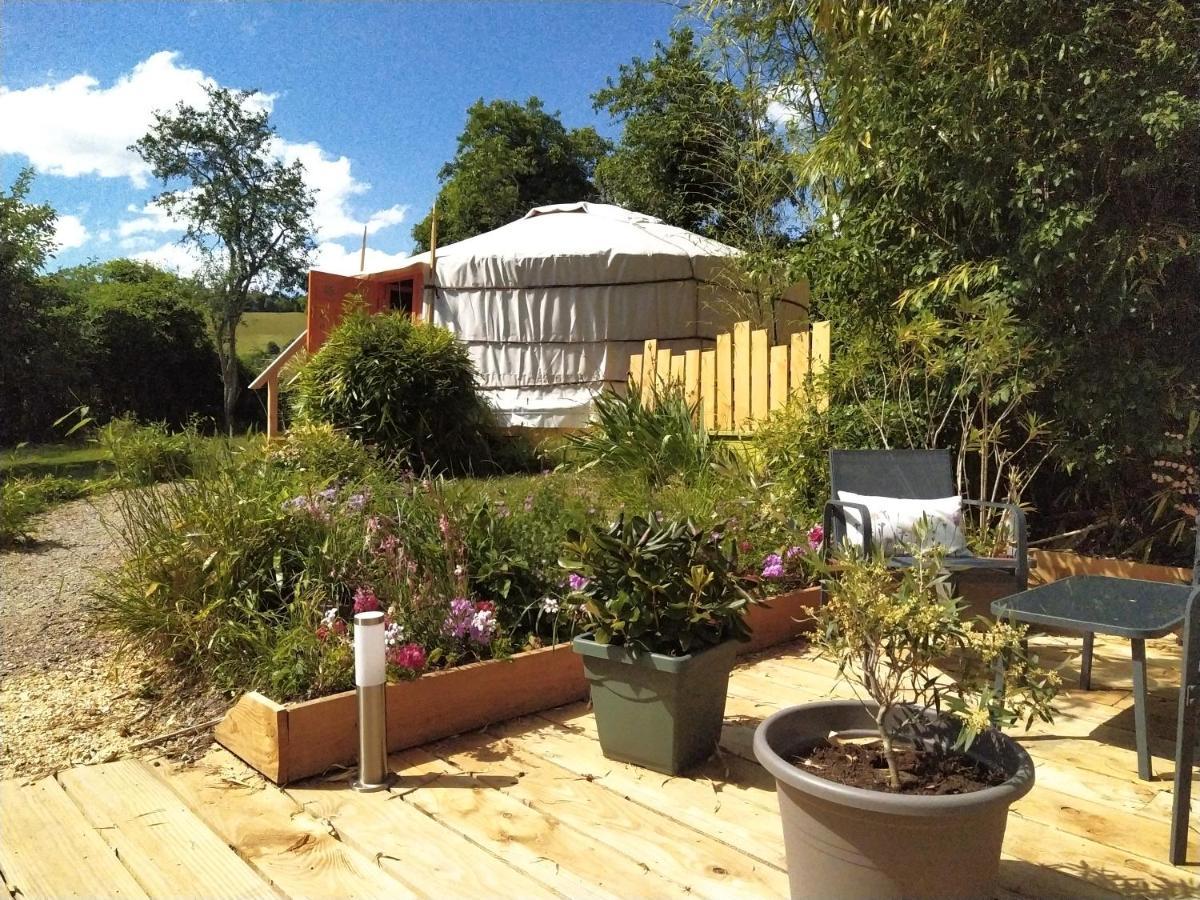 Chambre à Part- La Yourte Corvol-dʼEmbernard Esterno foto